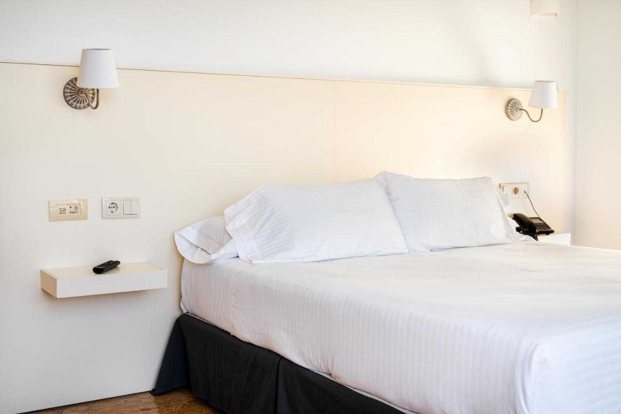Hotel Ciudad De Cazorla Bagian luar foto