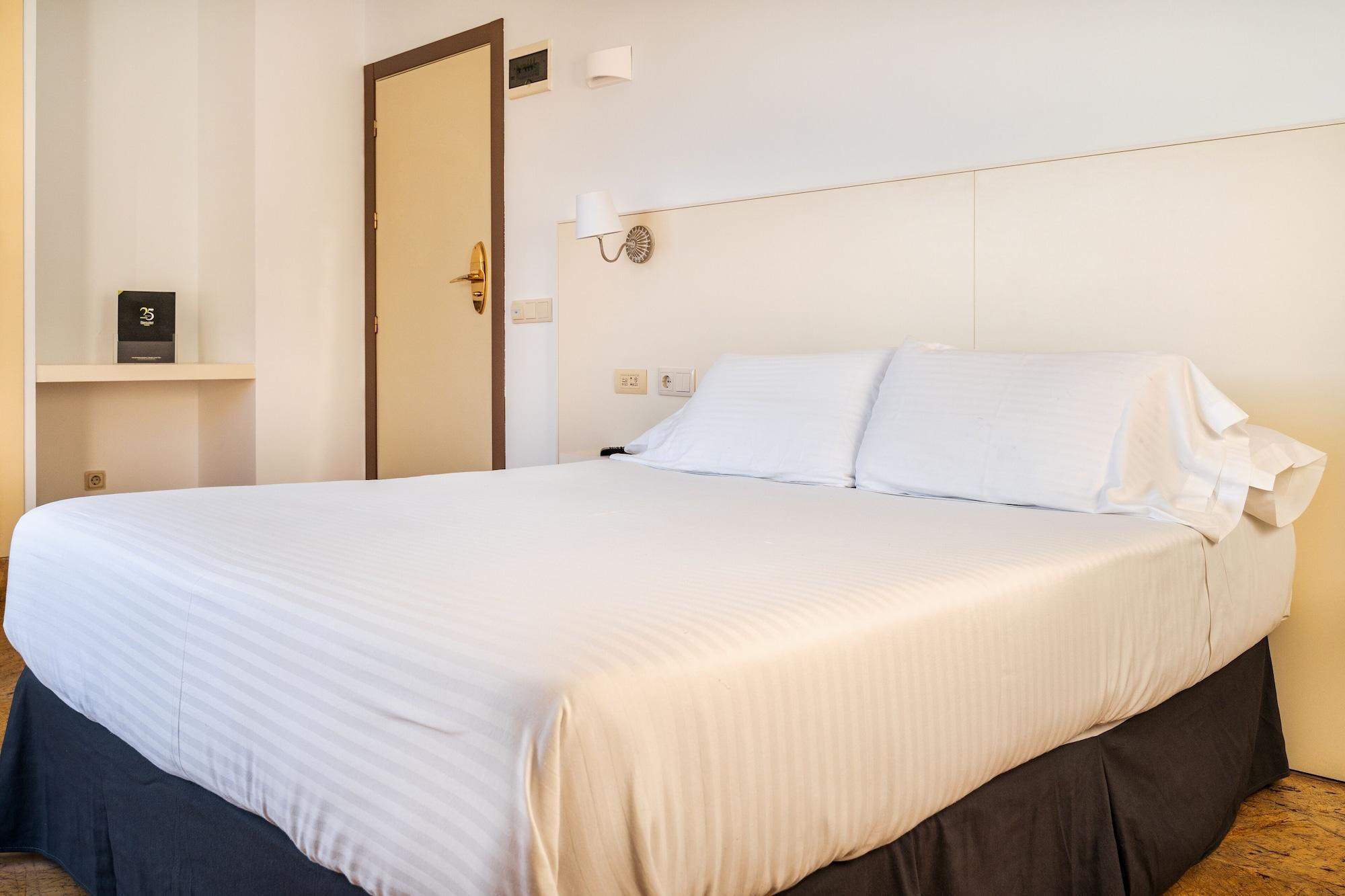 Hotel Ciudad De Cazorla Bagian luar foto