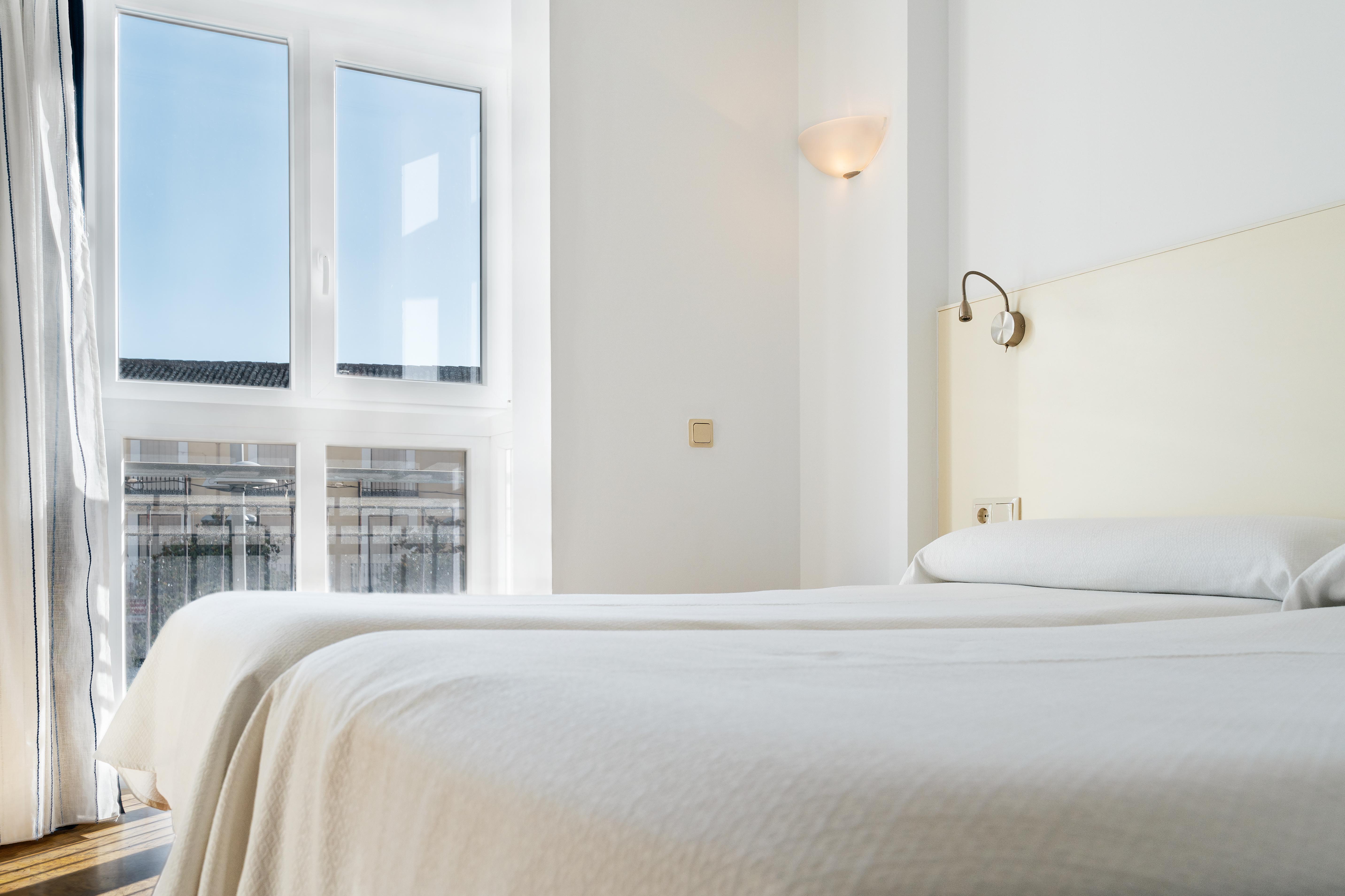 Hotel Ciudad De Cazorla Bagian luar foto