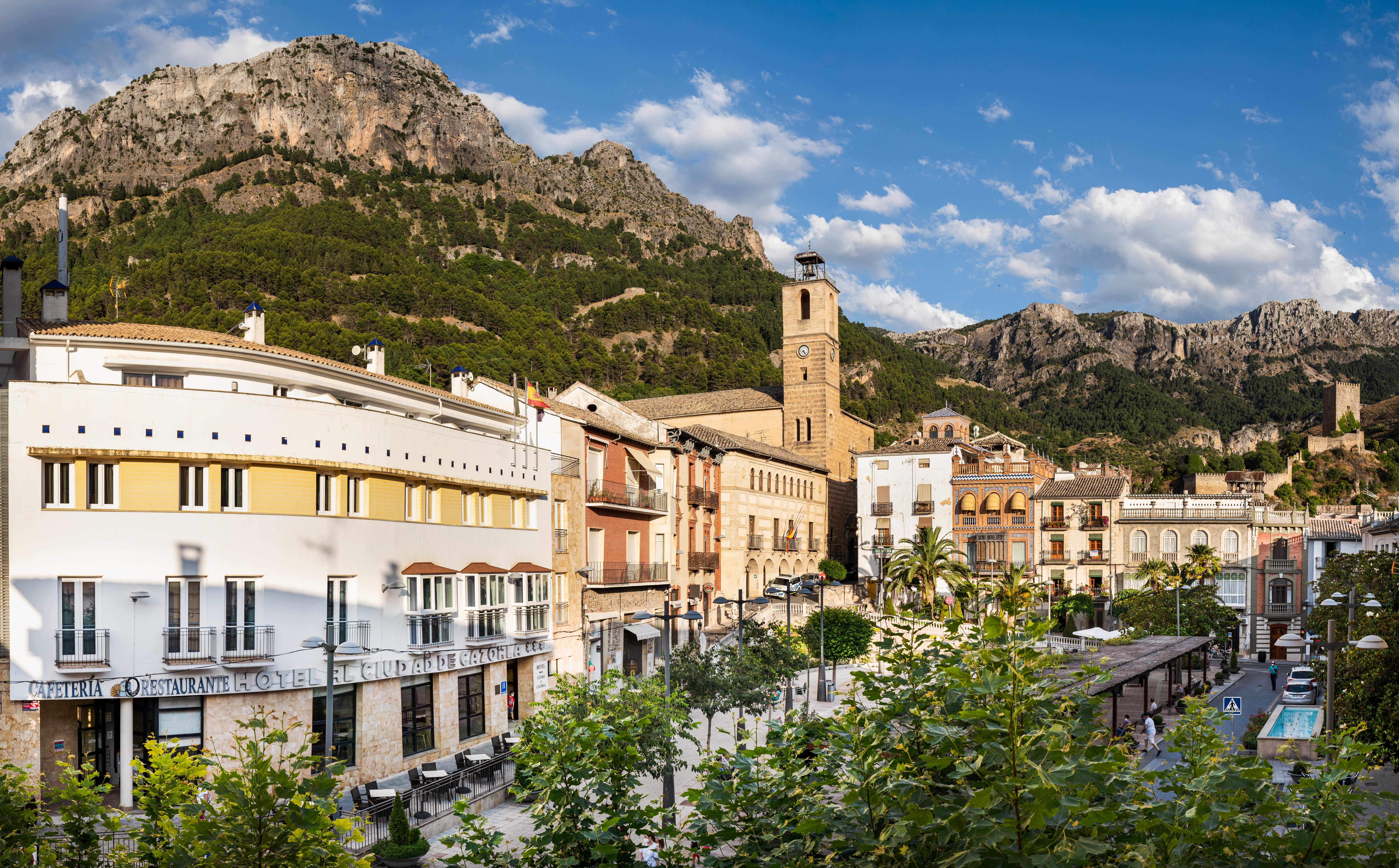 Hotel Ciudad De Cazorla Bagian luar foto