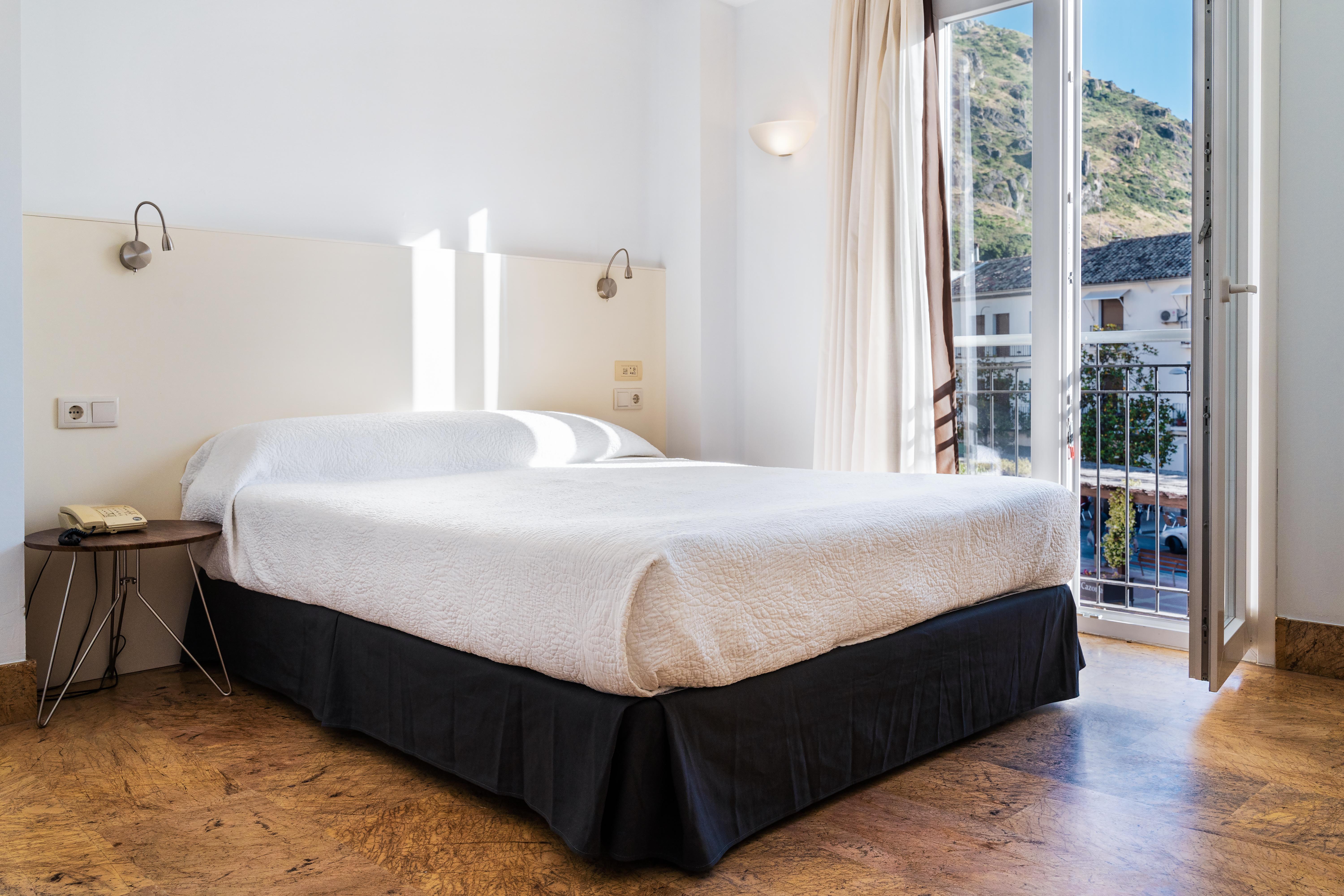 Hotel Ciudad De Cazorla Bagian luar foto