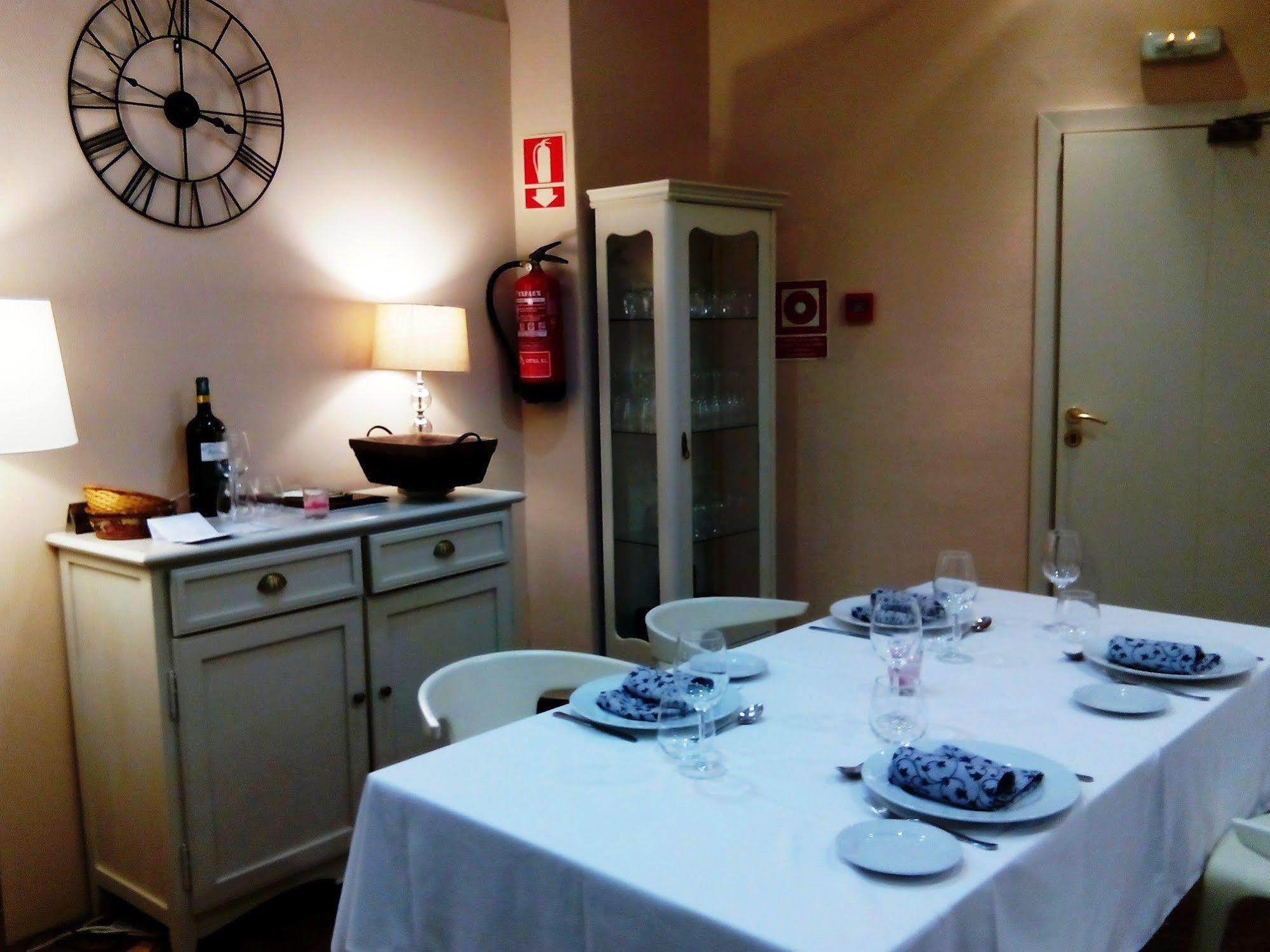 Hotel Ciudad De Cazorla Bagian luar foto